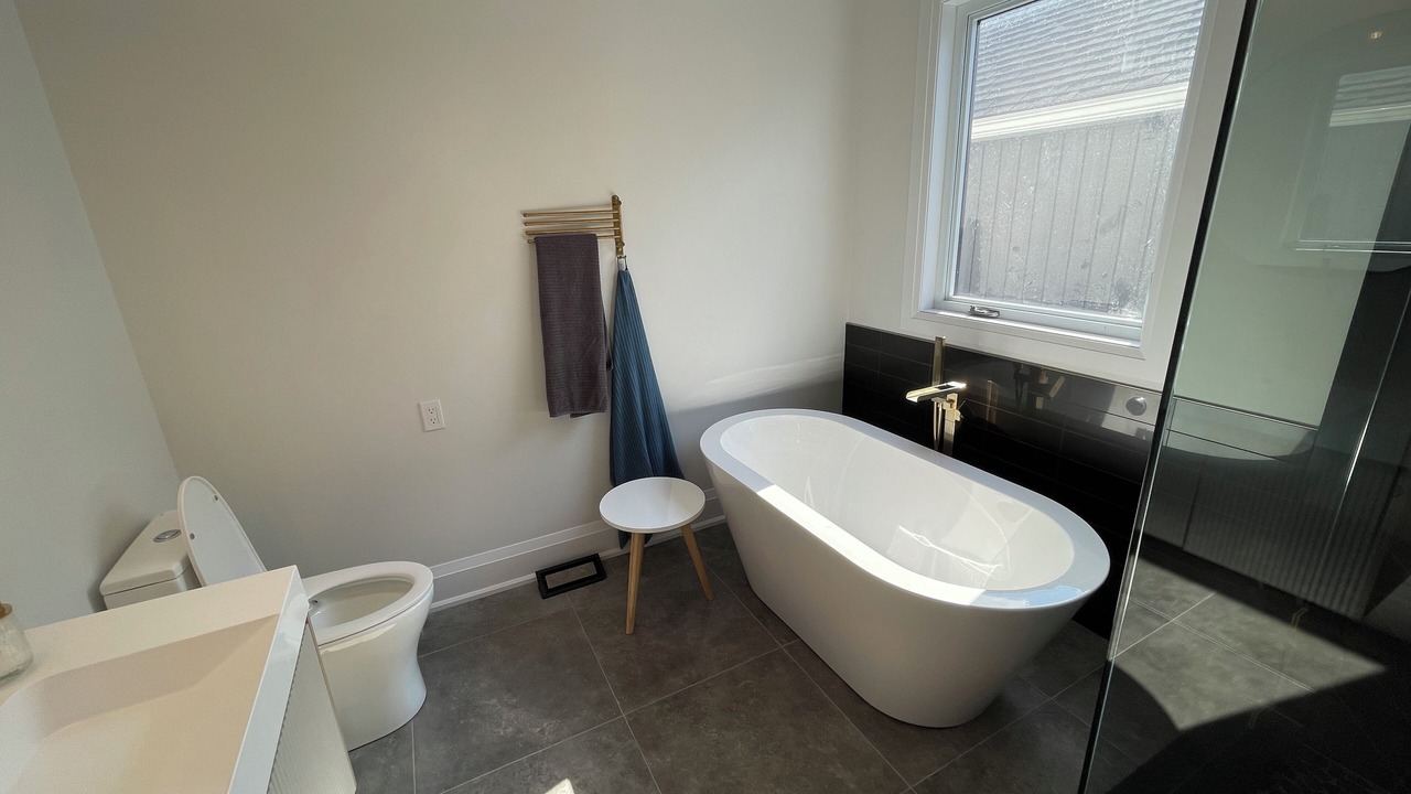 Photo of Bathroom in Victoria Harbour