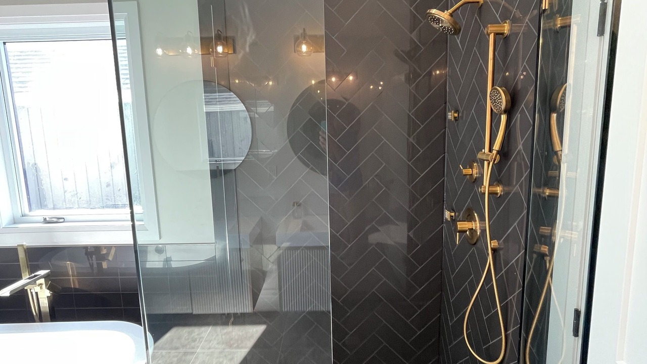 Photo of Bathroom in Victoria Harbour