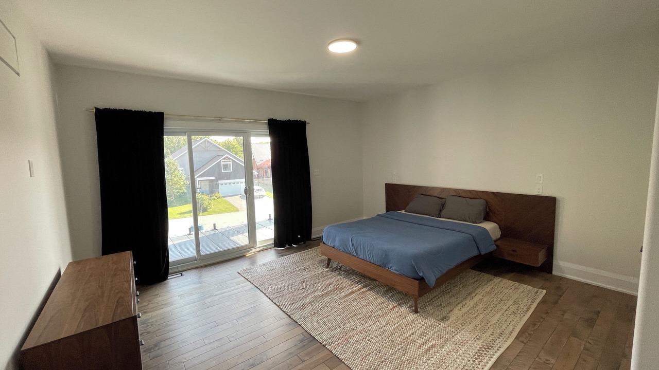 Photo of Bedroom in Victoria Harbour