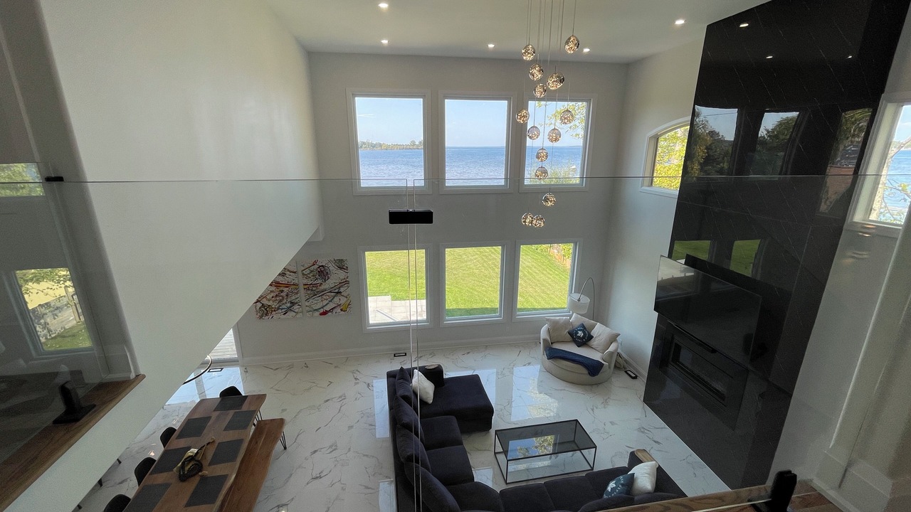 Photo of Livingroom in Victoria Harbour