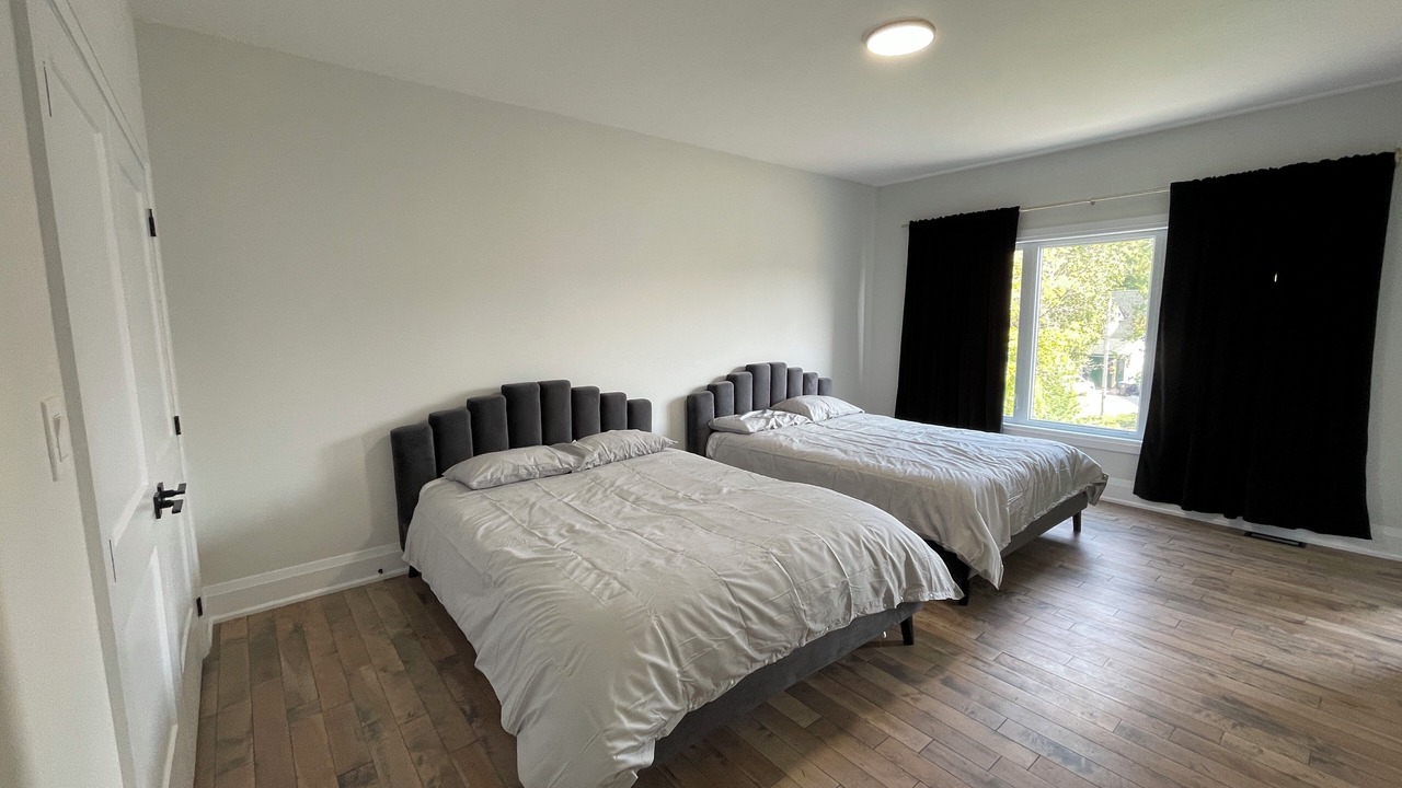 Photo of Bedroom in Victoria Harbour