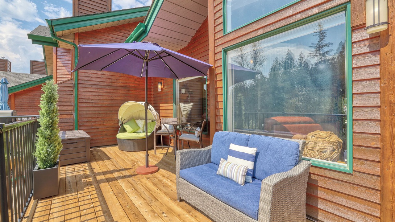 Photo of Patio Balcony in East Kootenay