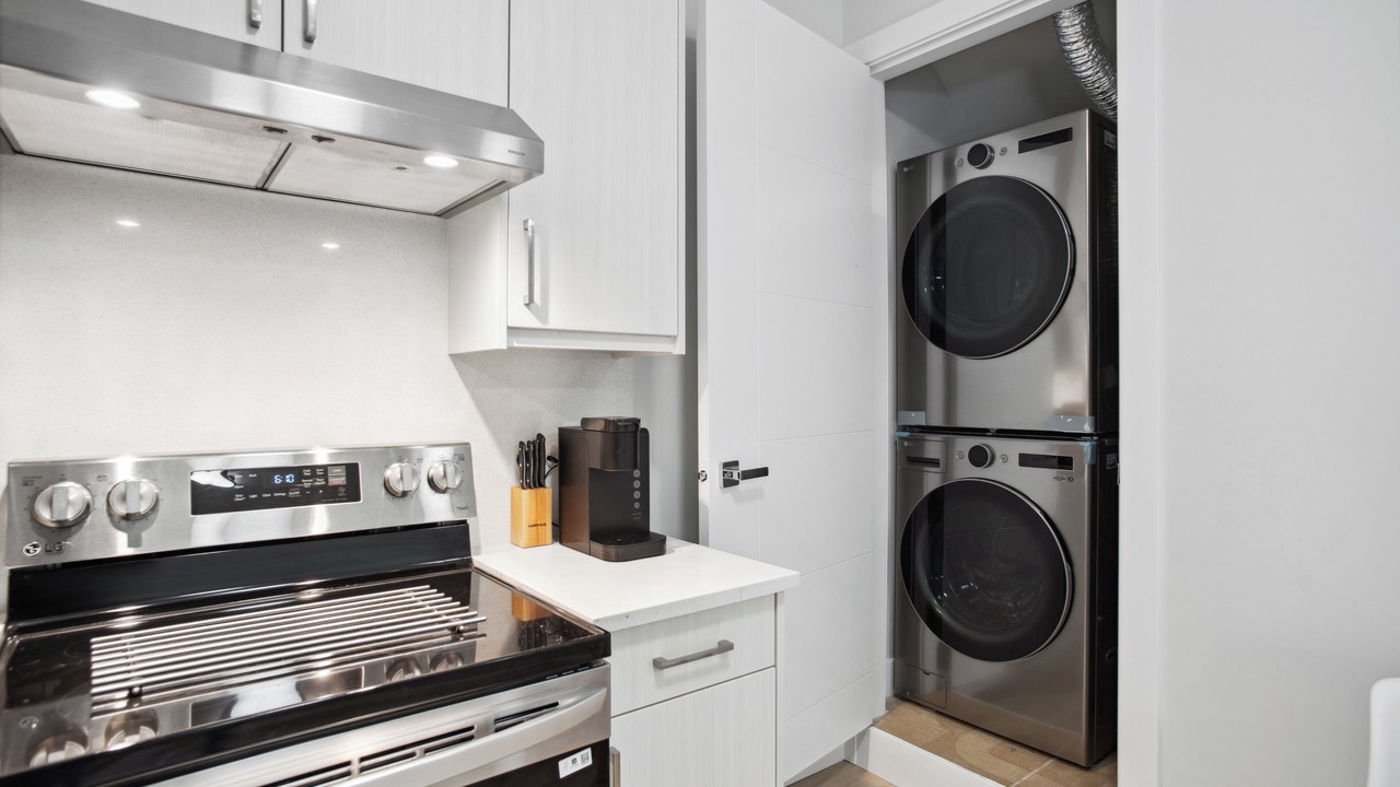 Photo of Kitchen in Central Lonsdale