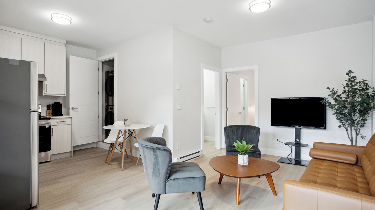 Photo of Livingroom in Central Lonsdale