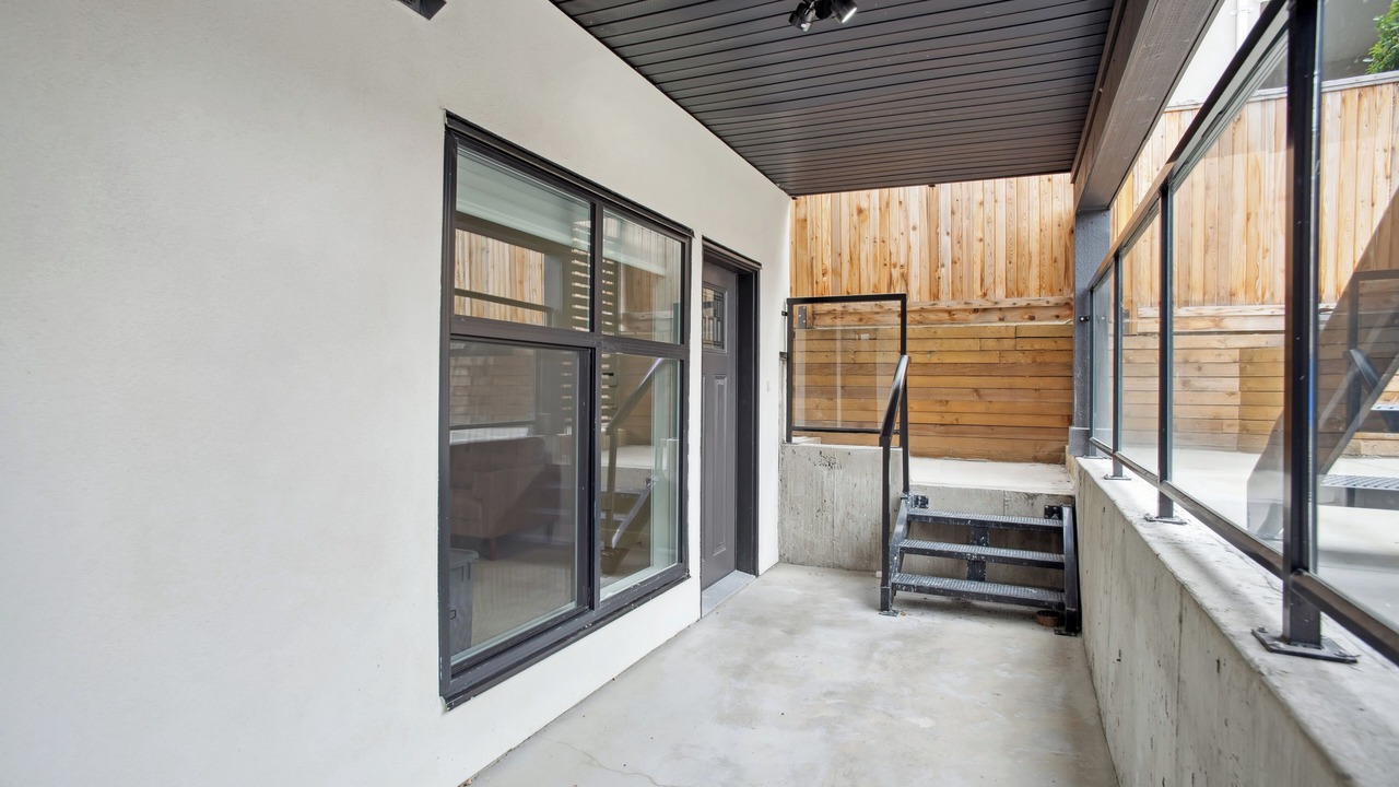Photo of Outdoor in Central Lonsdale