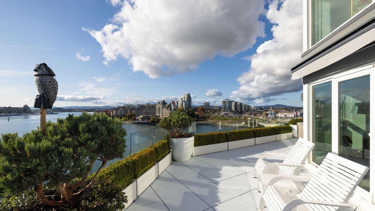Photo of Patio Balcony in Inner Harbour