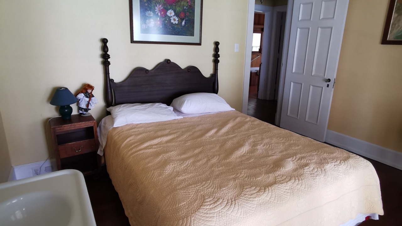 Photo of Bedroom in Port Stanley