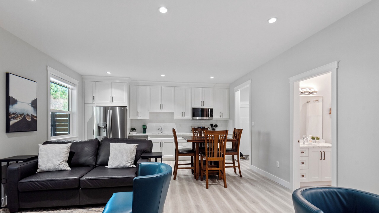Photo of Livingroom in North Cowichan