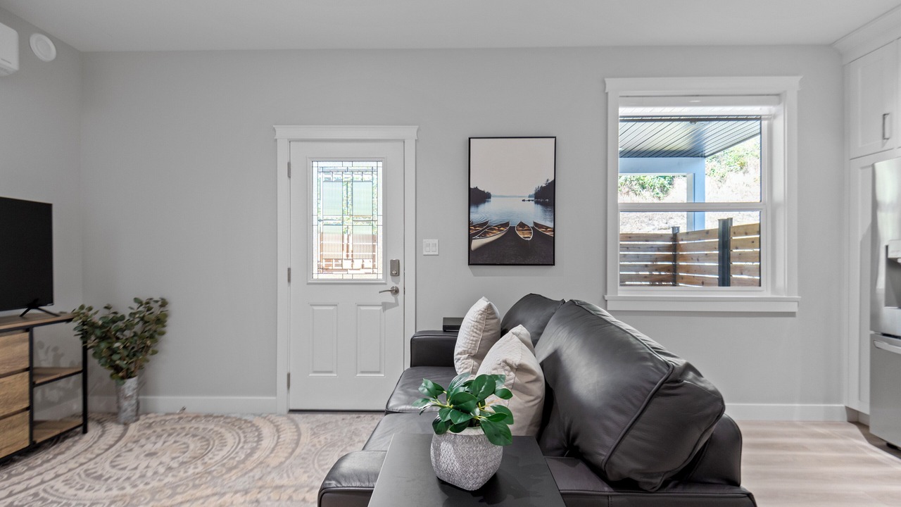 Photo of Livingroom in North Cowichan