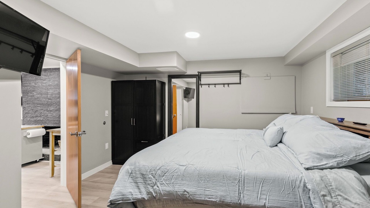 Photo of Bedroom in South Pandosy