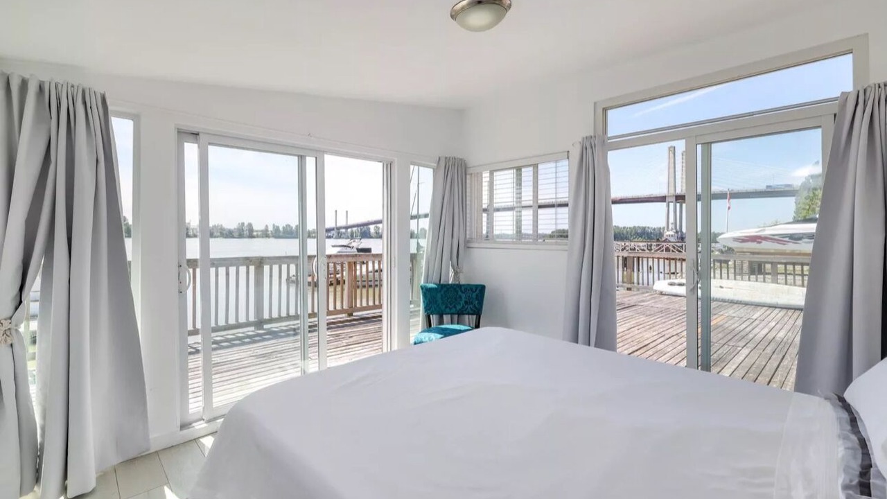 Photo of Bedroom in Maple Ridge