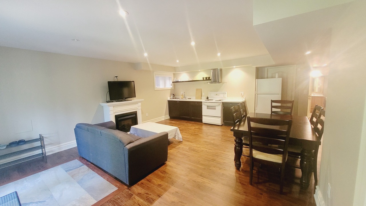 Photo of Livingroom in Richmond Hill
