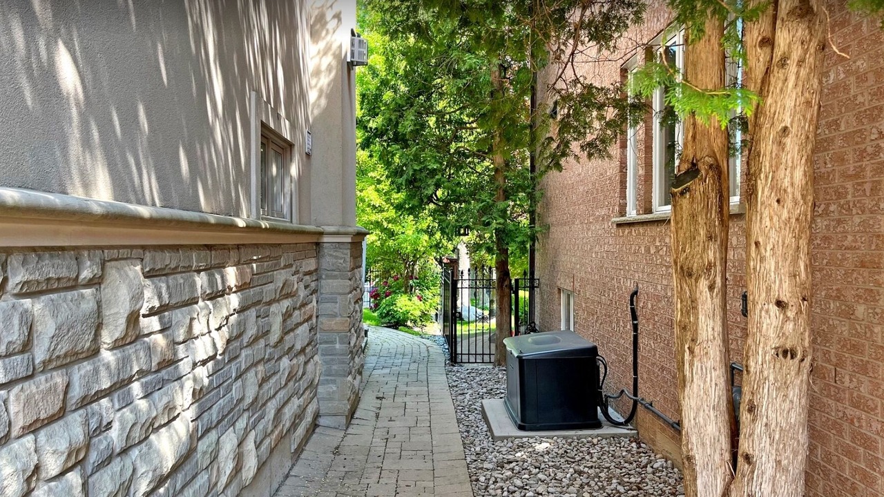 Photo of Outdoor in Richmond Hill
