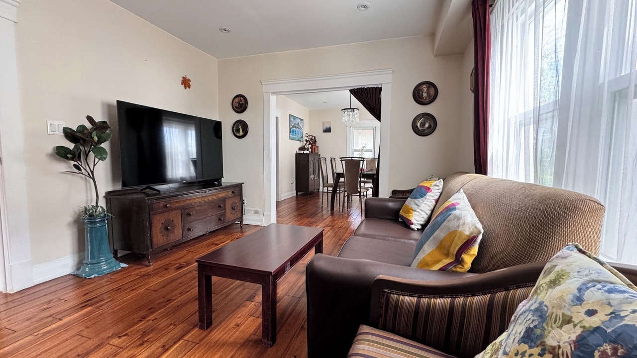 Photo of Livingroom in Niagara Falls