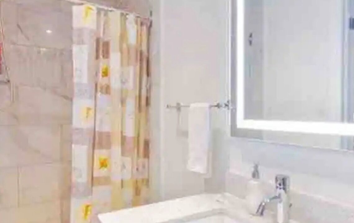 Photo of Bathroom in Niagara Falls