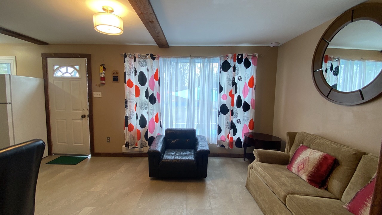 Photo of Livingroom in Wasaga Beach