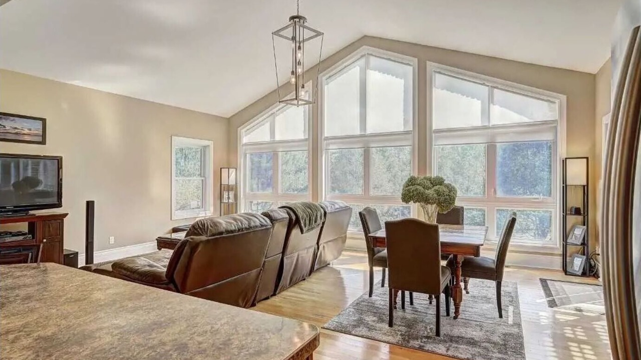 Photo of Livingroom in Cramahe