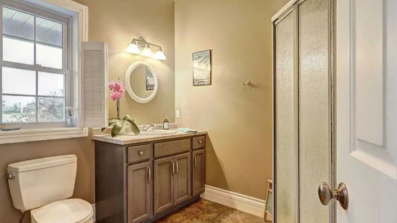 Photo of Bathroom in Cramahe