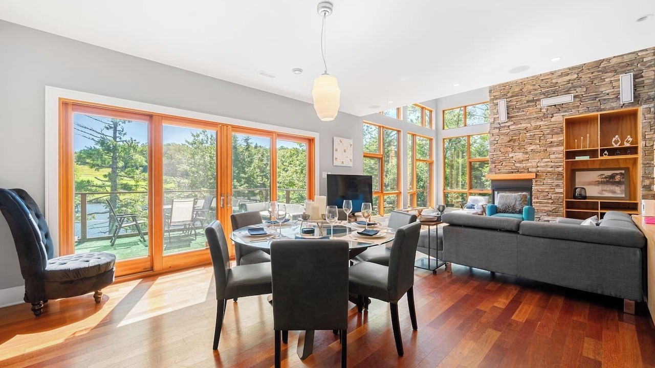 Photo of Livingroom in Hammonds Plains