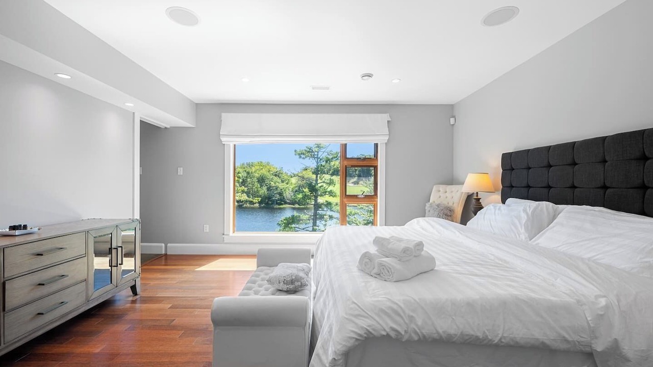 Photo of Bedroom in Hammonds Plains