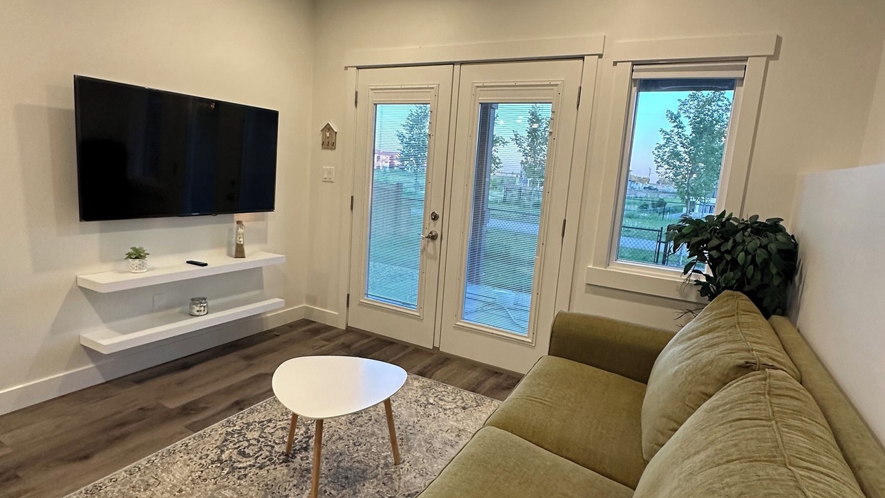 Photo of Livingroom in Southeast Edmonton