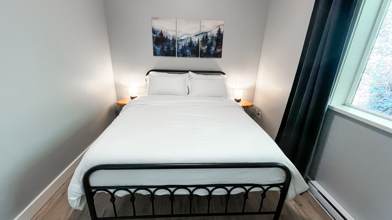 Photo of Bedroom in Otter Point