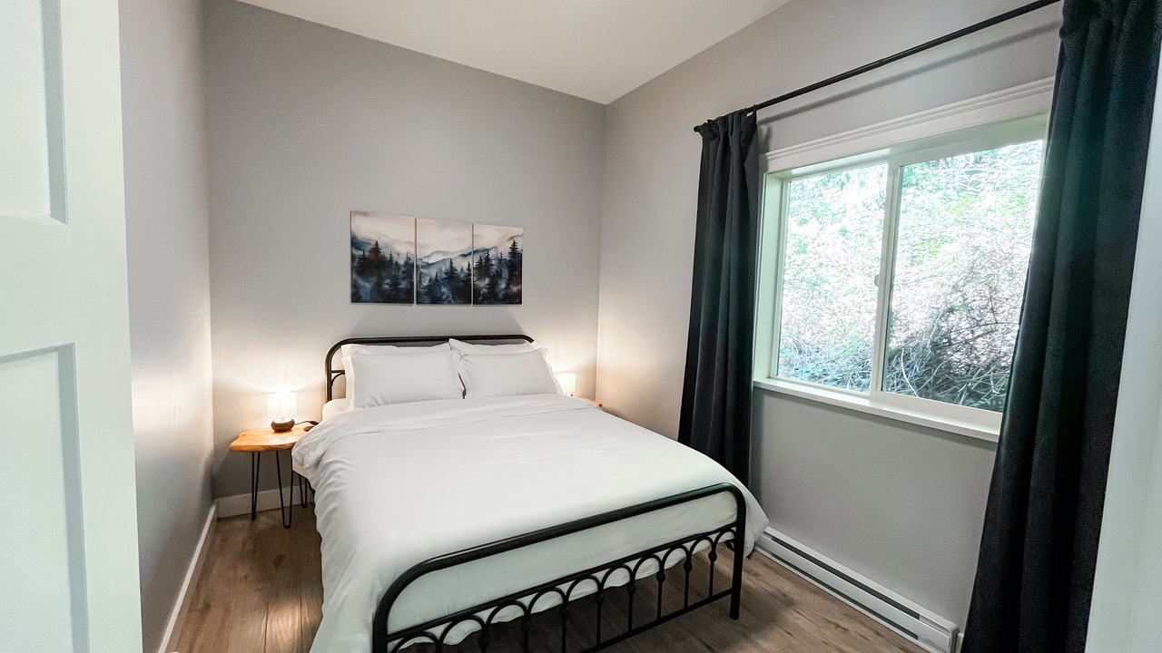 Photo of Bedroom in Otter Point