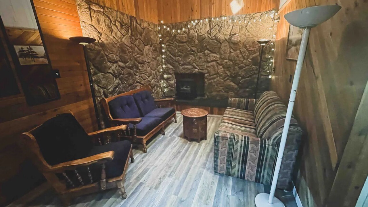 Photo of Livingroom in Central Alberta