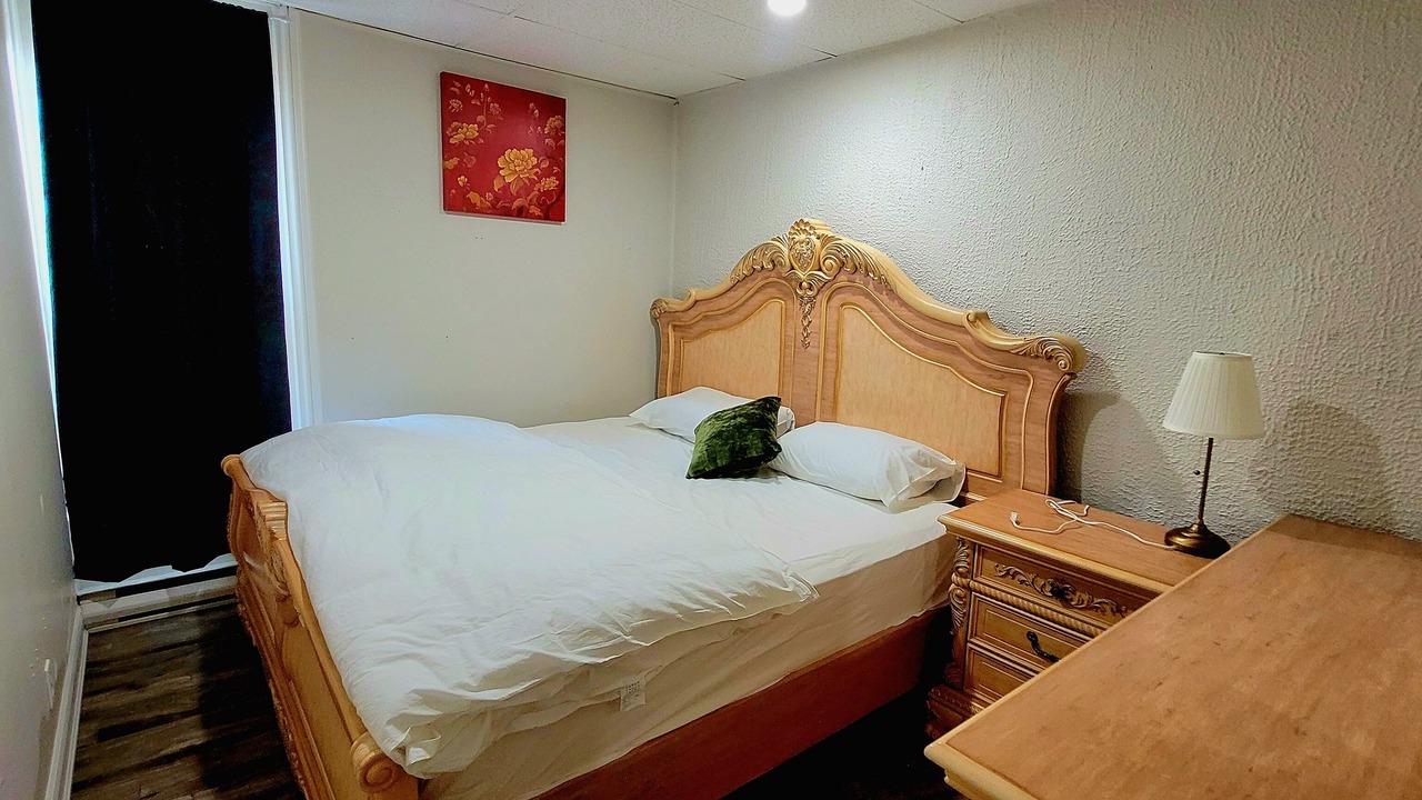 Photo of Bedroom in Bowmanville