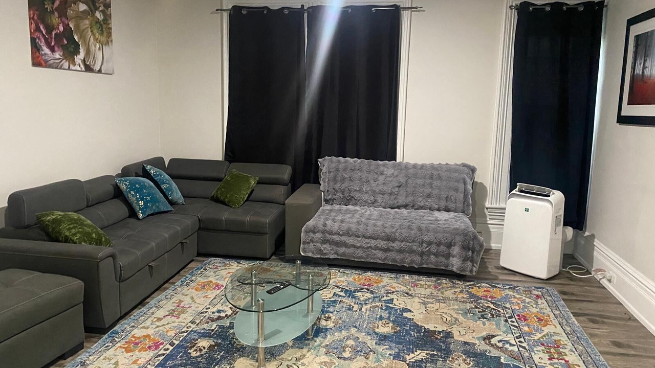 Photo of Livingroom in Bowmanville