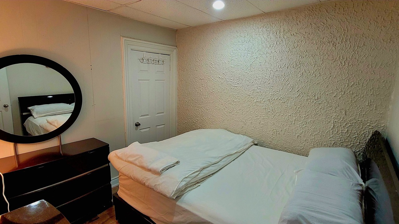 Photo of Bedroom in Bowmanville