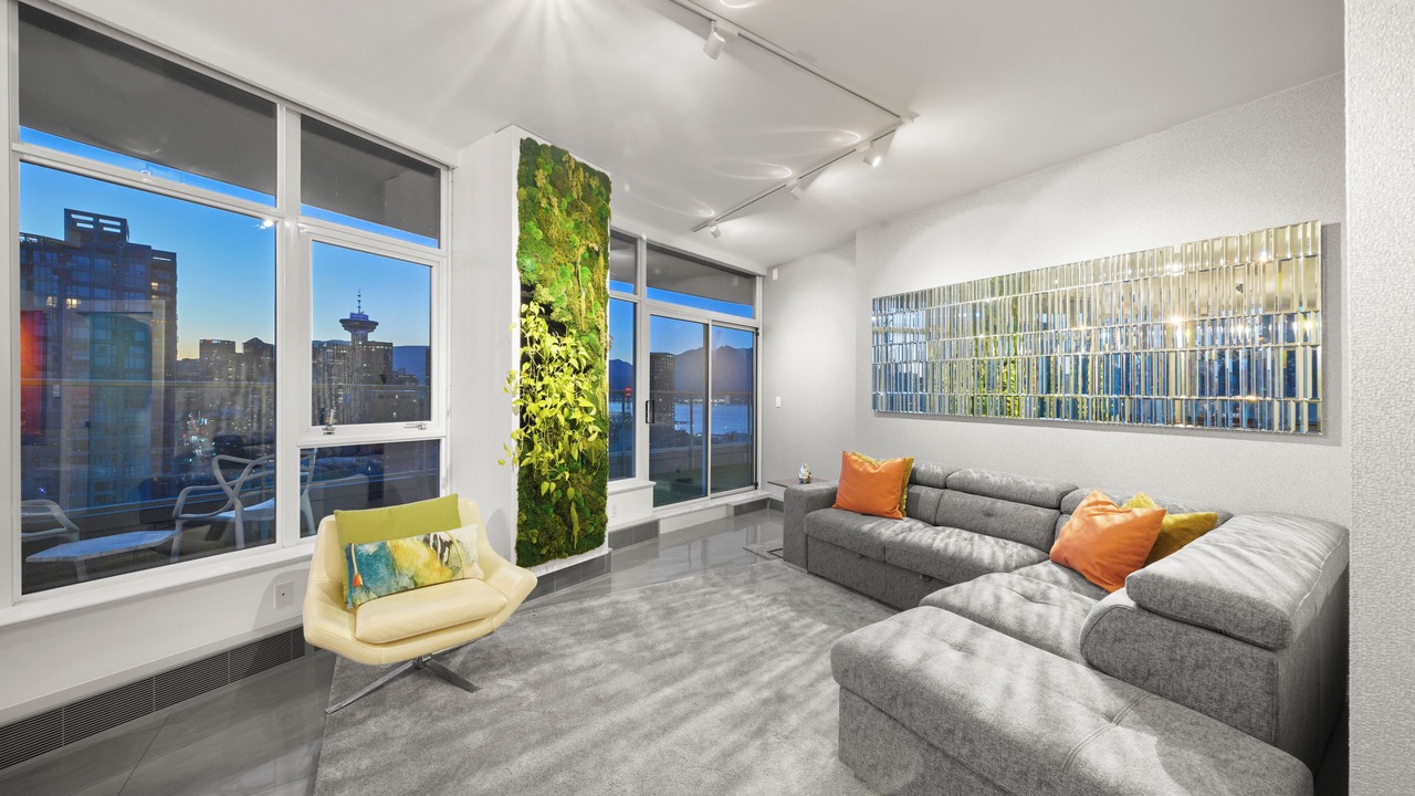 Photo of Livingroom in Crosstown