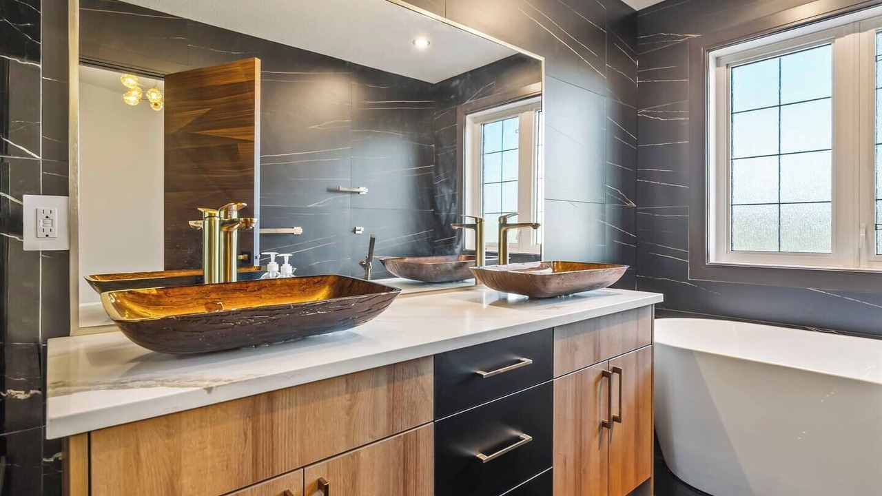 Photo of Bathroom in Nisku