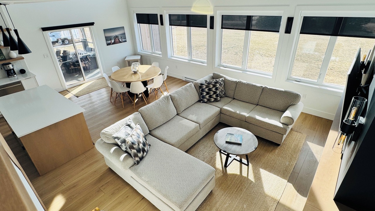 Photo of Livingroom in Brackley Beach
