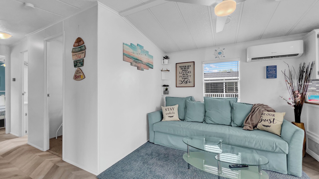 Photo of Livingroom in Sherkston