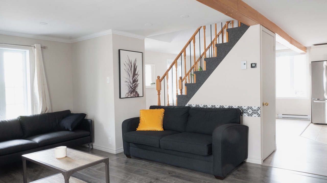 Photo of Livingroom in Desjardins