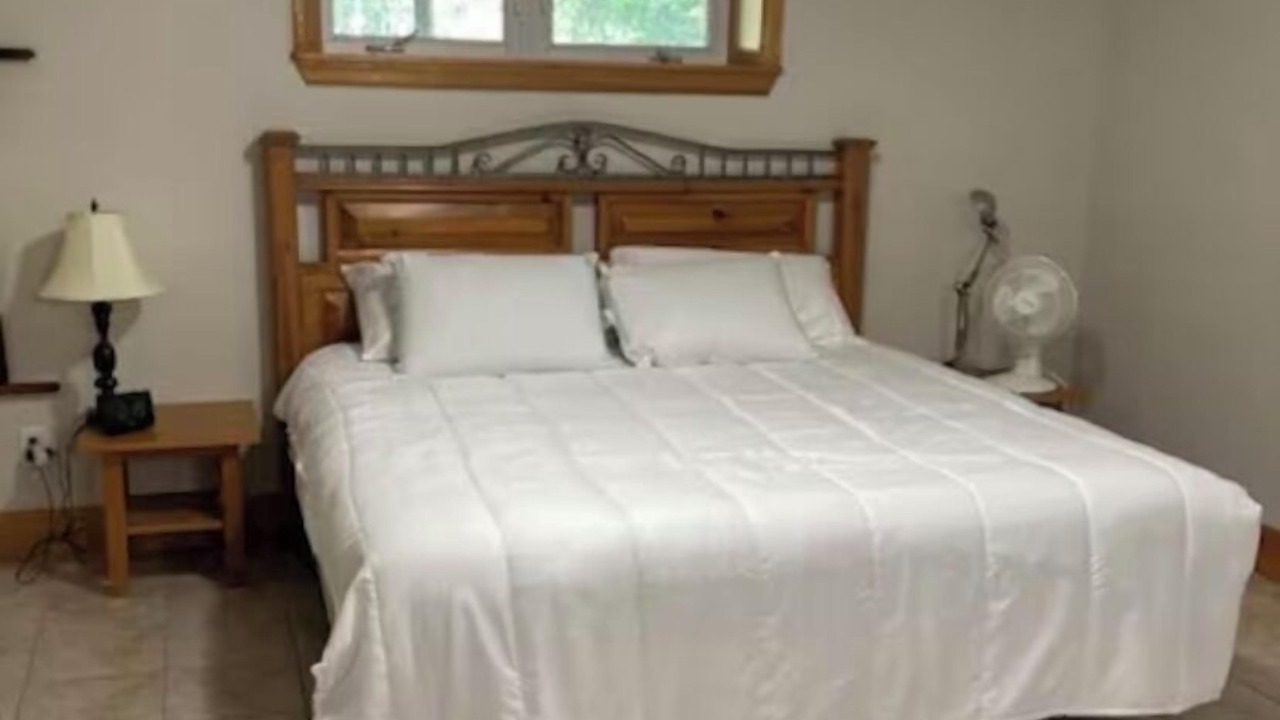 Photo of Bedroom in Colchester County