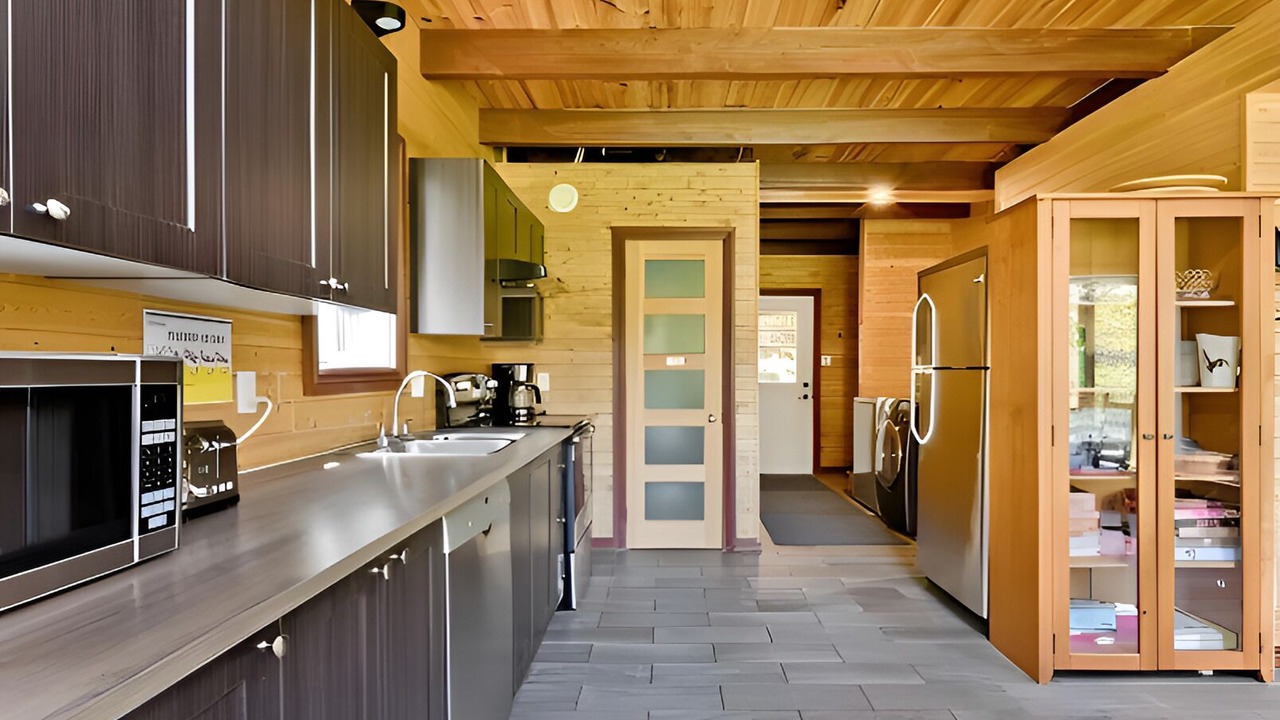 Photo of Kitchen in Saint-Hermenegilde