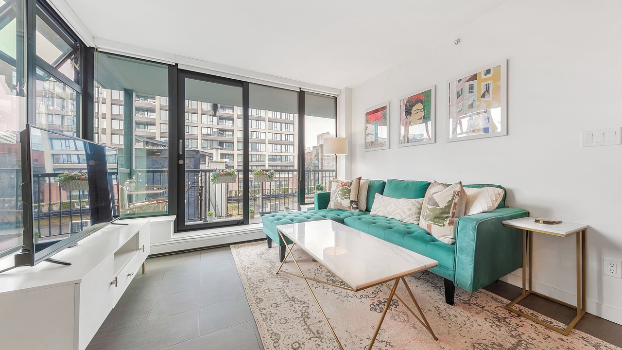 Photo of Livingroom in Gastown