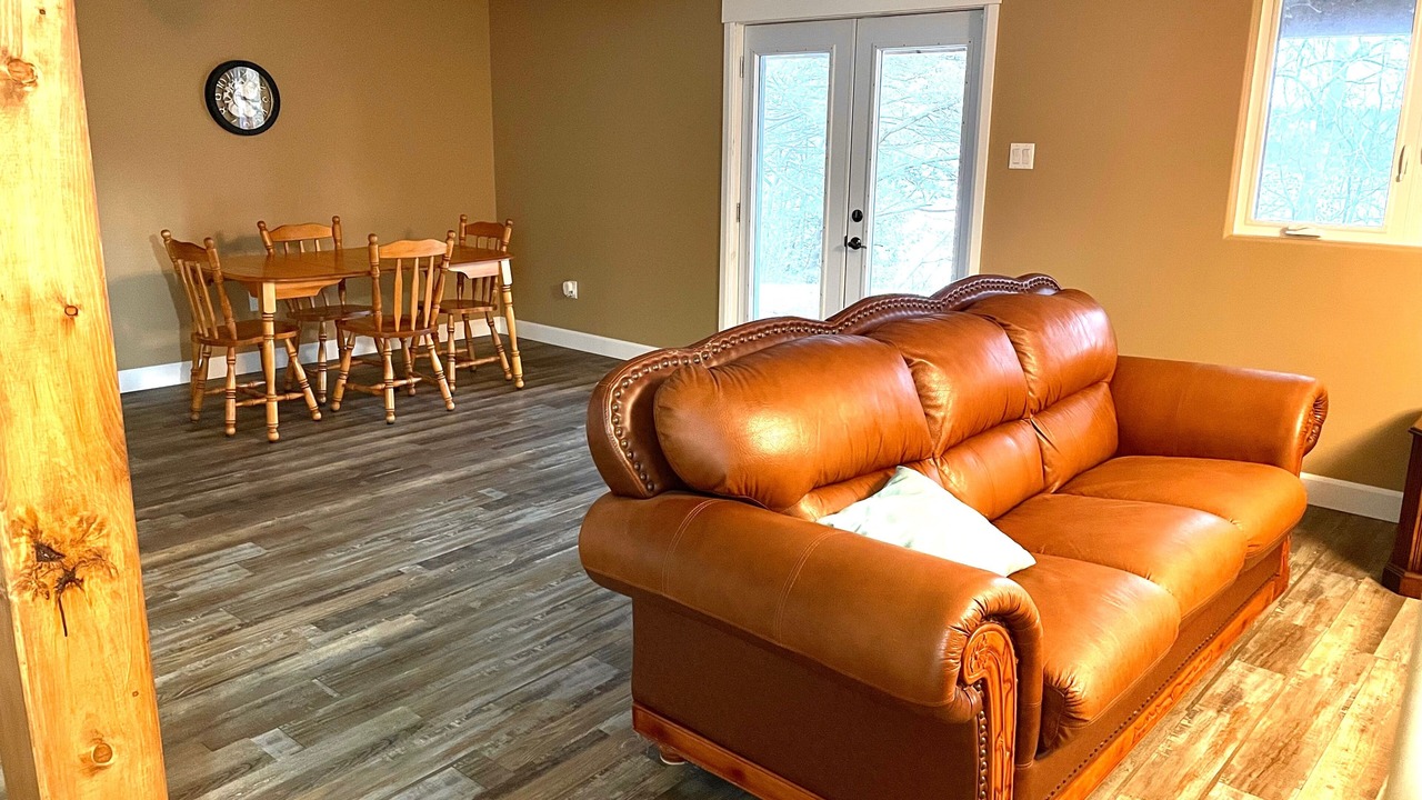 Photo of Livingroom in Greater Napanee