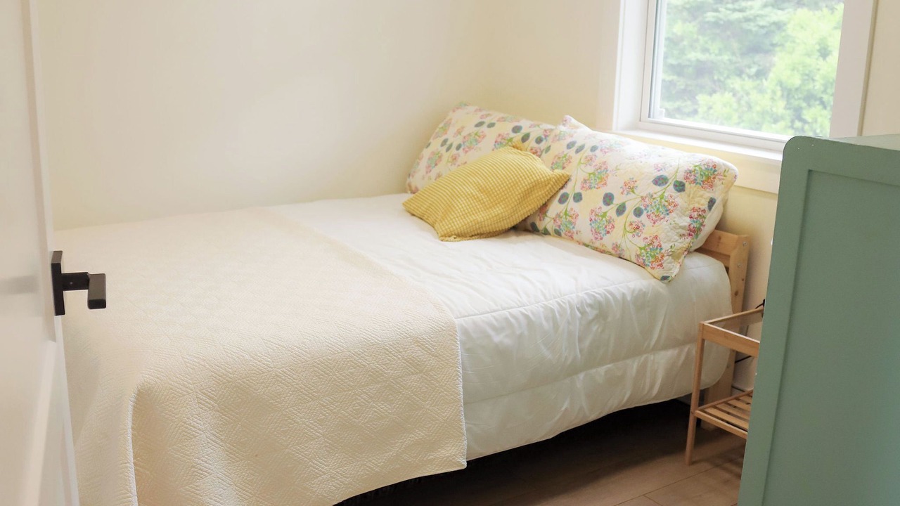 Photo of Bedroom in Hacketts Cove