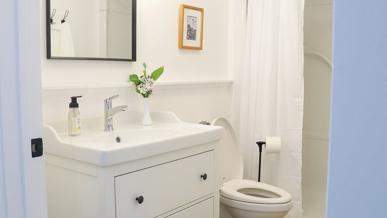 Photo of Bathroom in Hacketts Cove