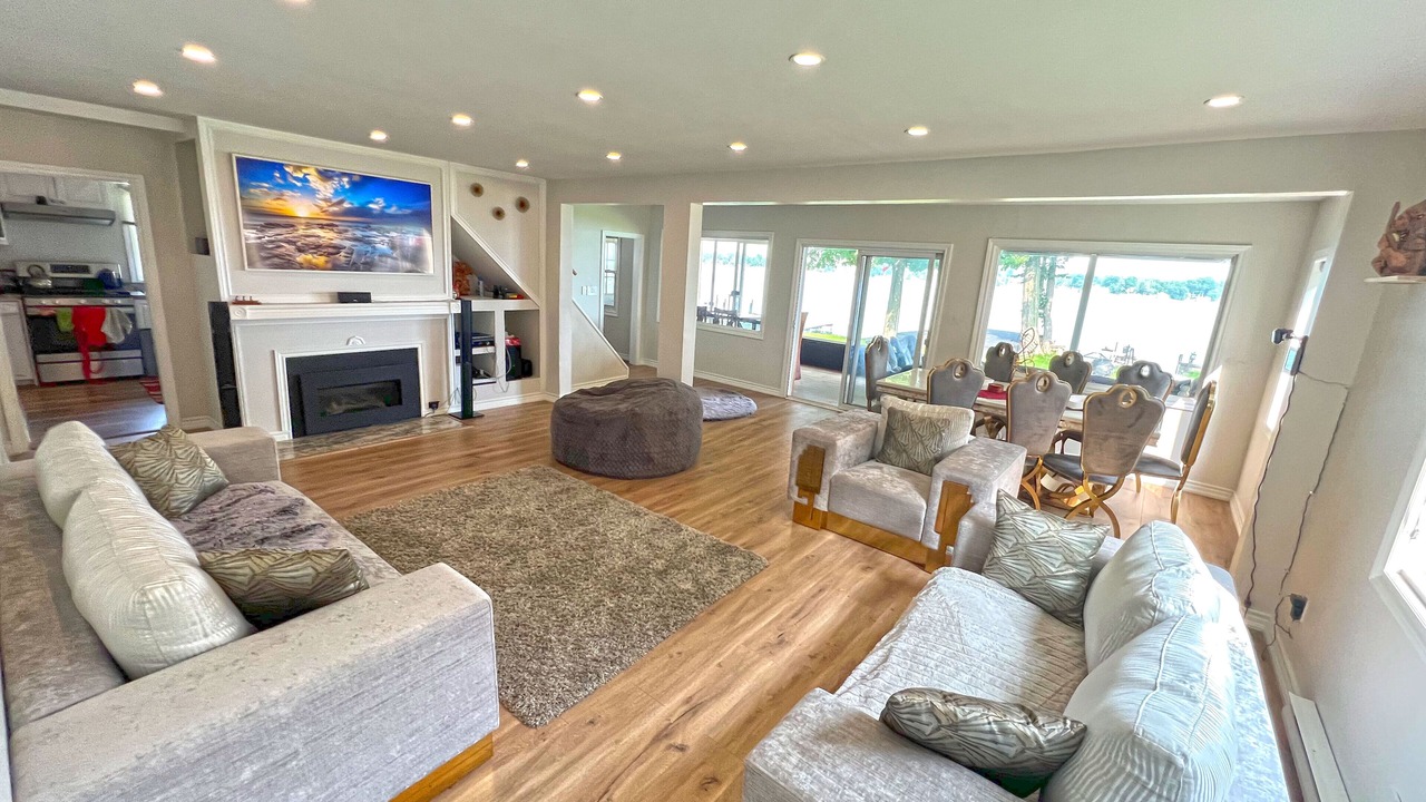 Photo of Livingroom in Orillia