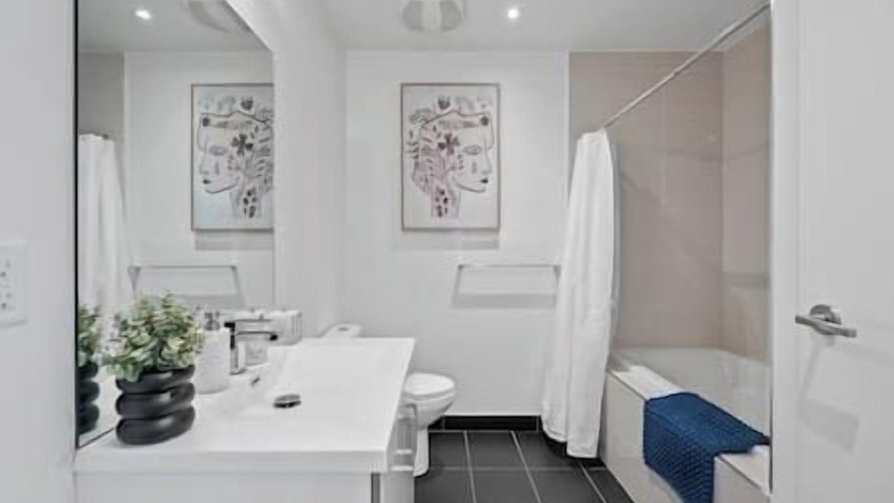 Photo of Bathroom in Connaught