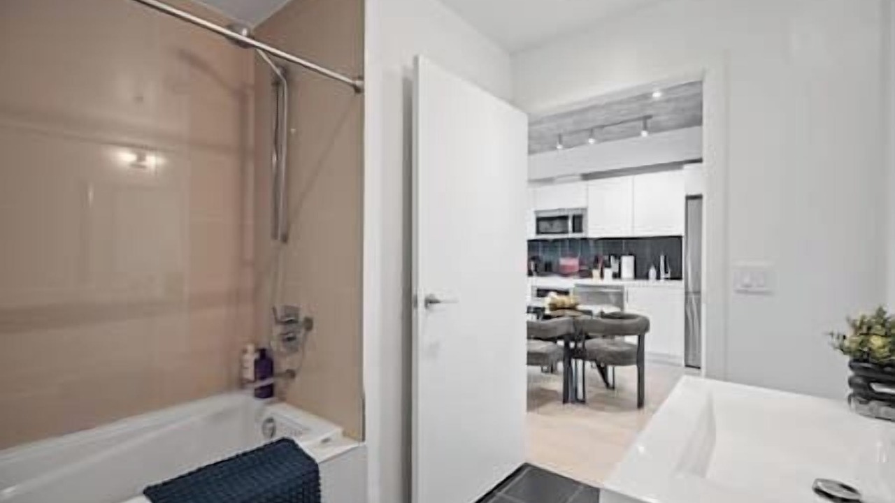 Photo of Bathroom in Connaught