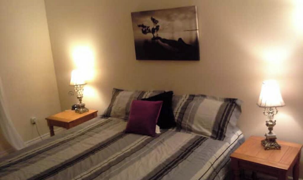 Photo of Bedroom in Dollard-des-Ormeaux