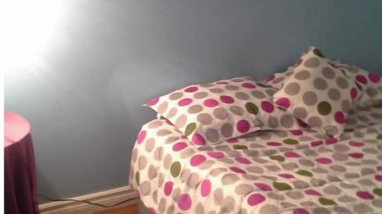 Photo of Bedroom in Dollard-des-Ormeaux