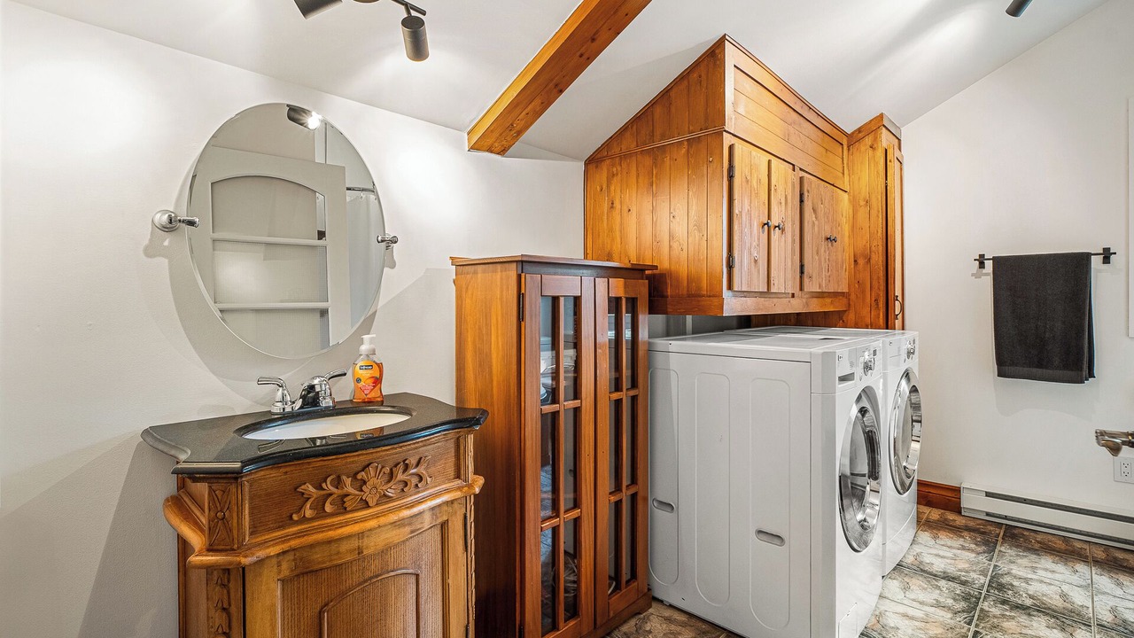 Photo of Bathroom in Weedon