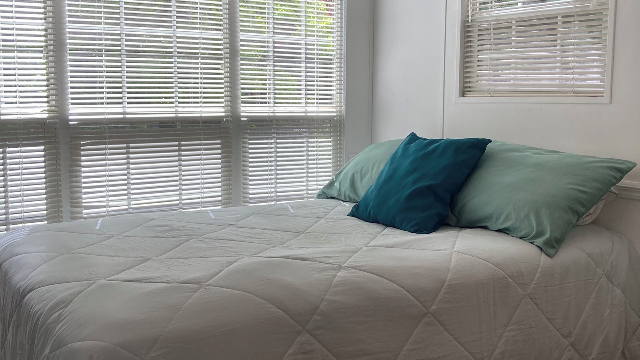 Photo of Bedroom in Lindell Beach