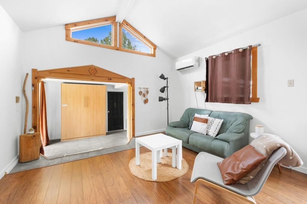 Photo of Livingroom in Chateau-Richer
